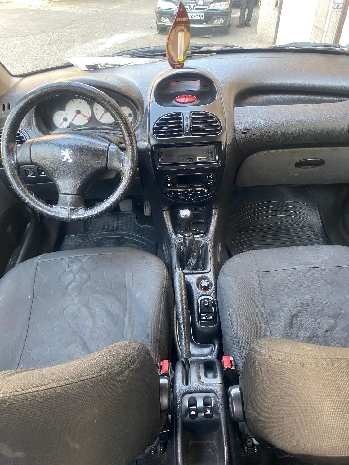 پژو ۲۰۶ صندوق دار v8 - 1395