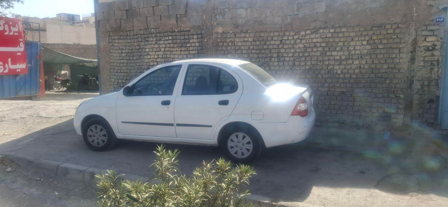 تیبا صندوق دار SX - 1400