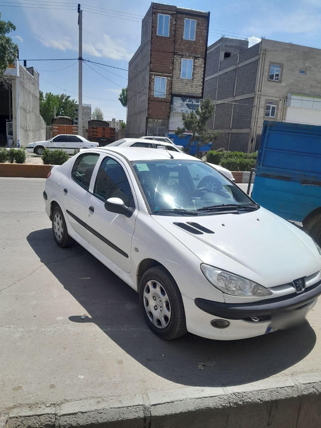 پژو ۲۰۶ صندوق دار v8 - 1395