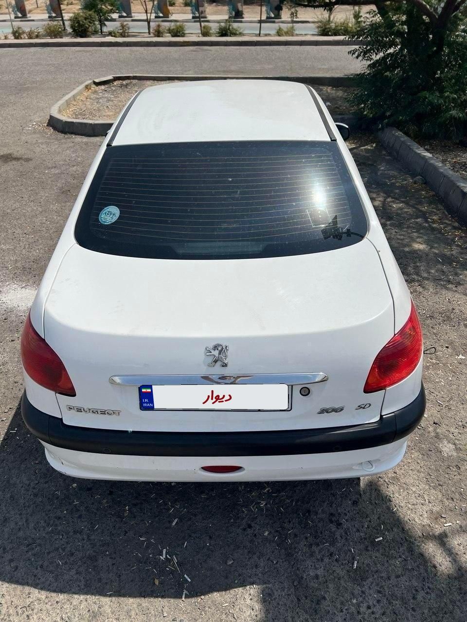 پژو ۲۰۶ صندوق دار v8 - 1396