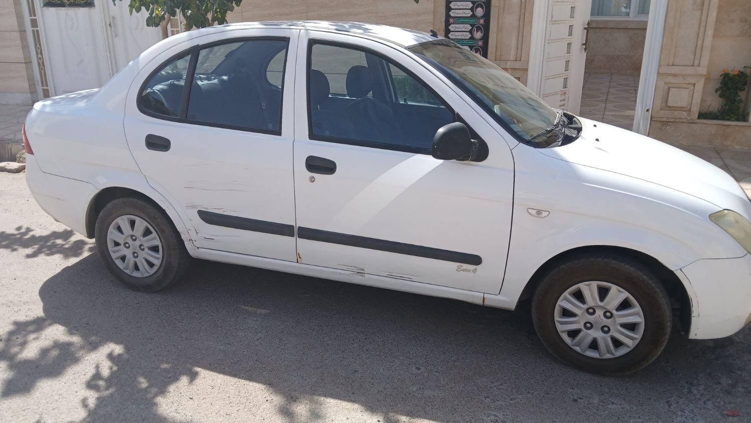 تیبا صندوق دار SX - 1393