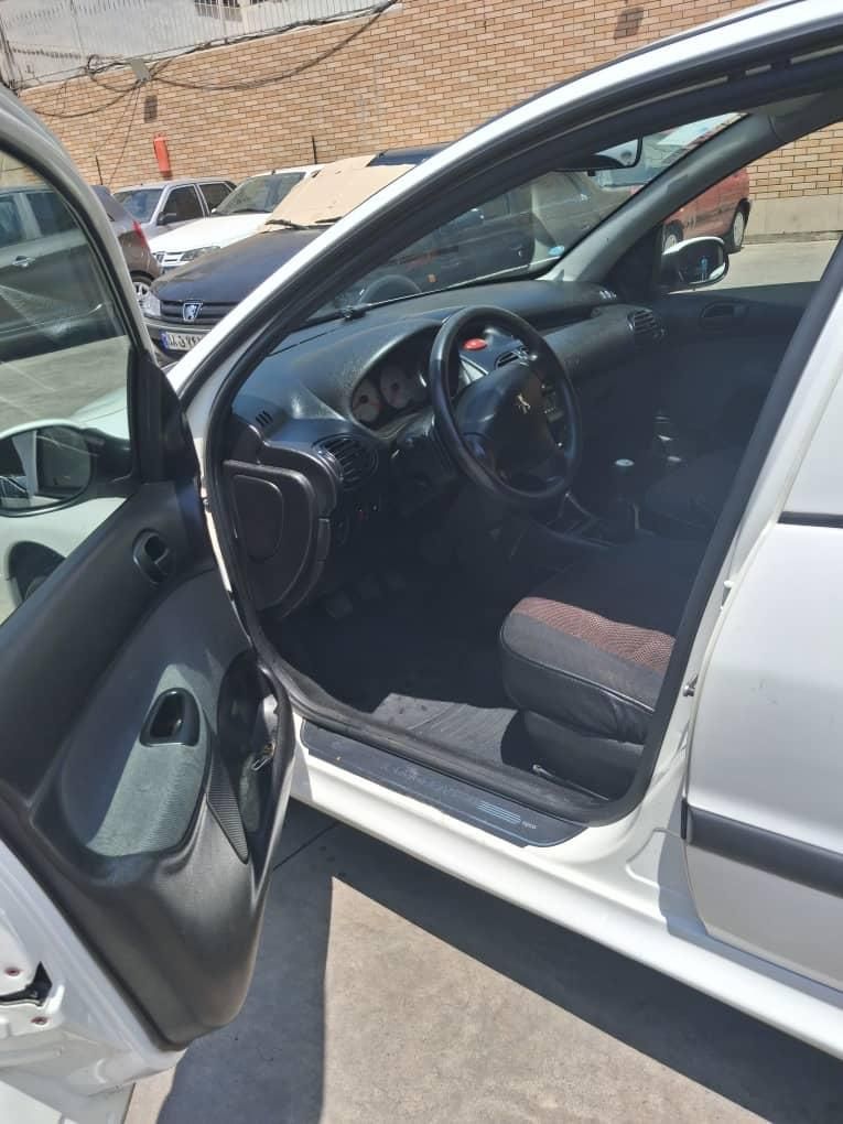 پژو ۲۰۶ صندوق دار v8 - 1396
