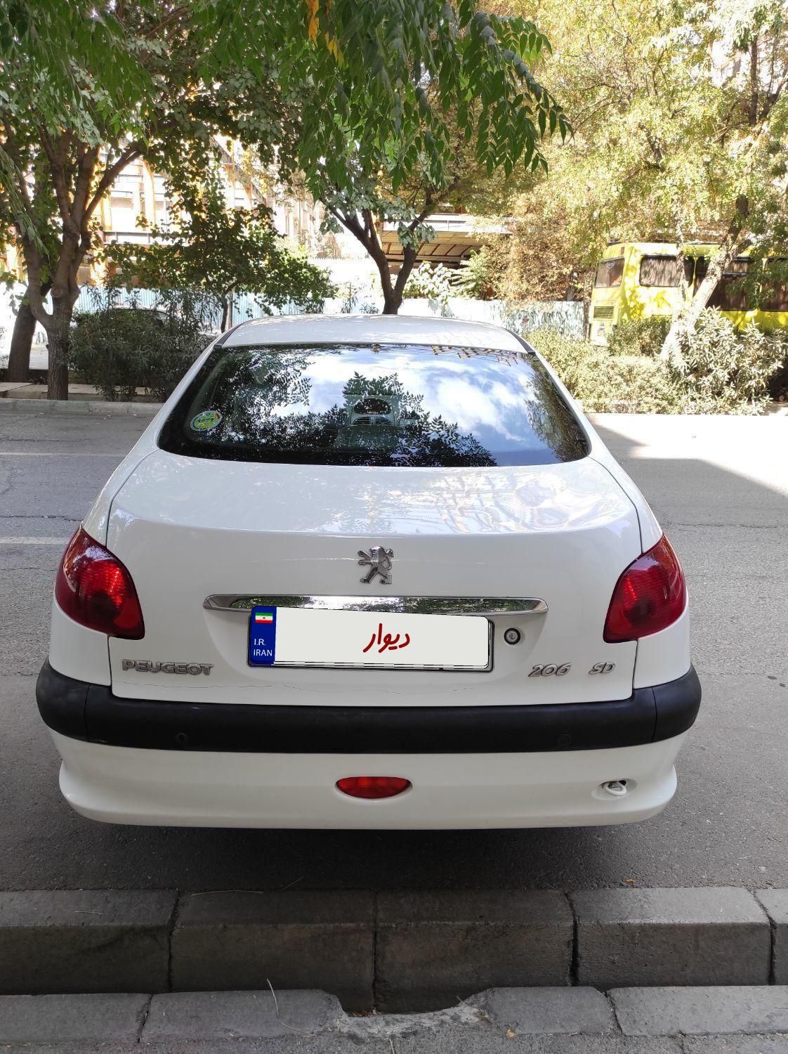 پژو ۲۰۶ صندوق دار v8 - 1393