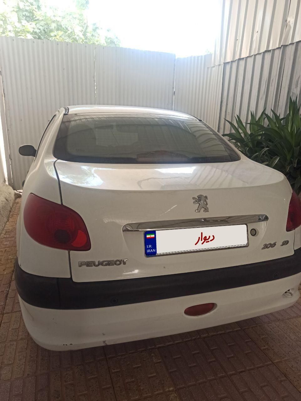 پژو ۲۰۶ صندوق دار v8 - 1393
