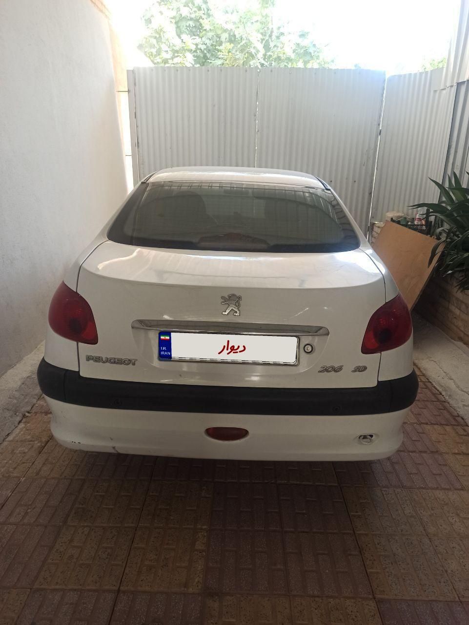 پژو ۲۰۶ صندوق دار v8 - 1393