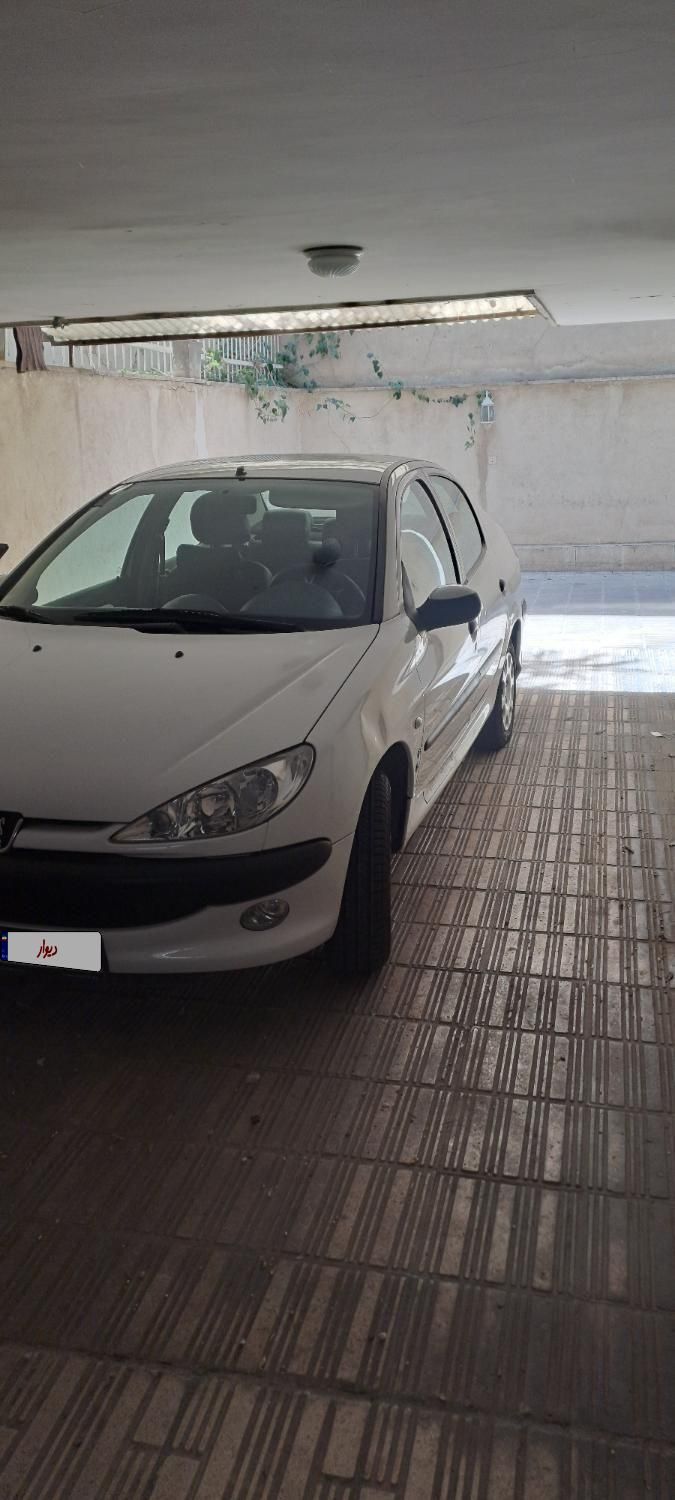 پژو ۲۰۶ صندوق دار v8 - 1398