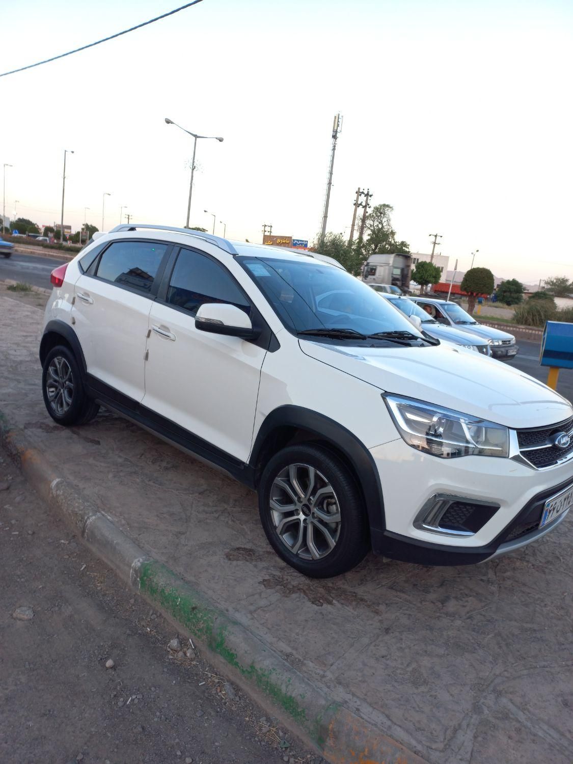 ام وی ام X22 دنده ای اسپرت لاکچری - 1400