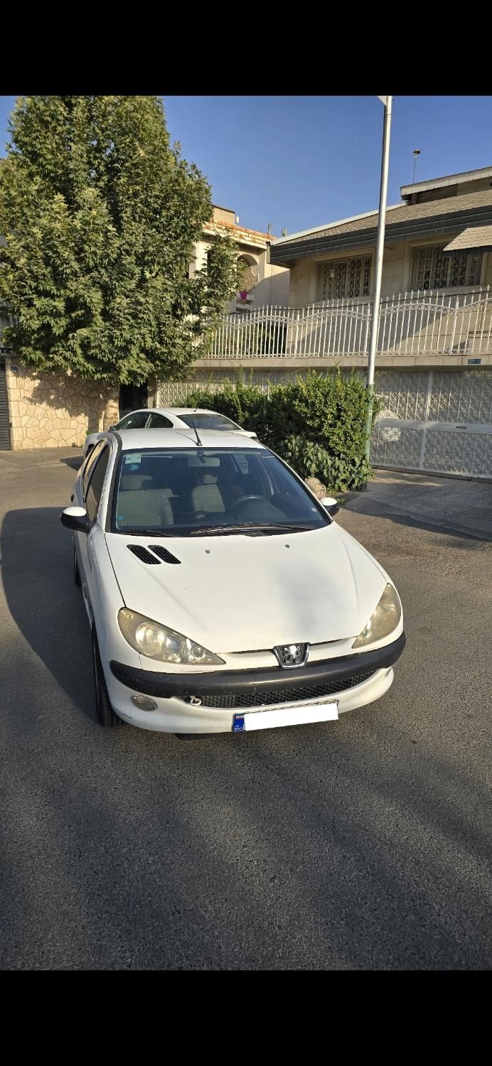 پژو ۲۰۶ صندوق دار v8 - 1393