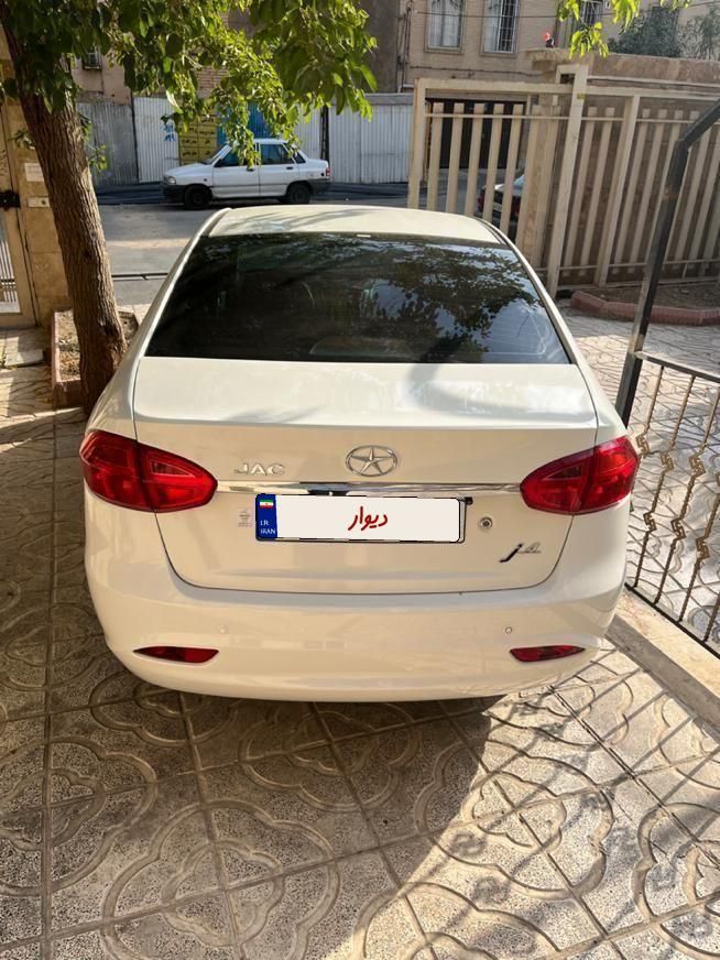 جک J4 اتوماتیک ساده - 1403