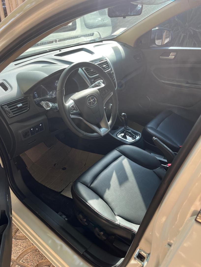 جک J4 اتوماتیک ساده - 1403