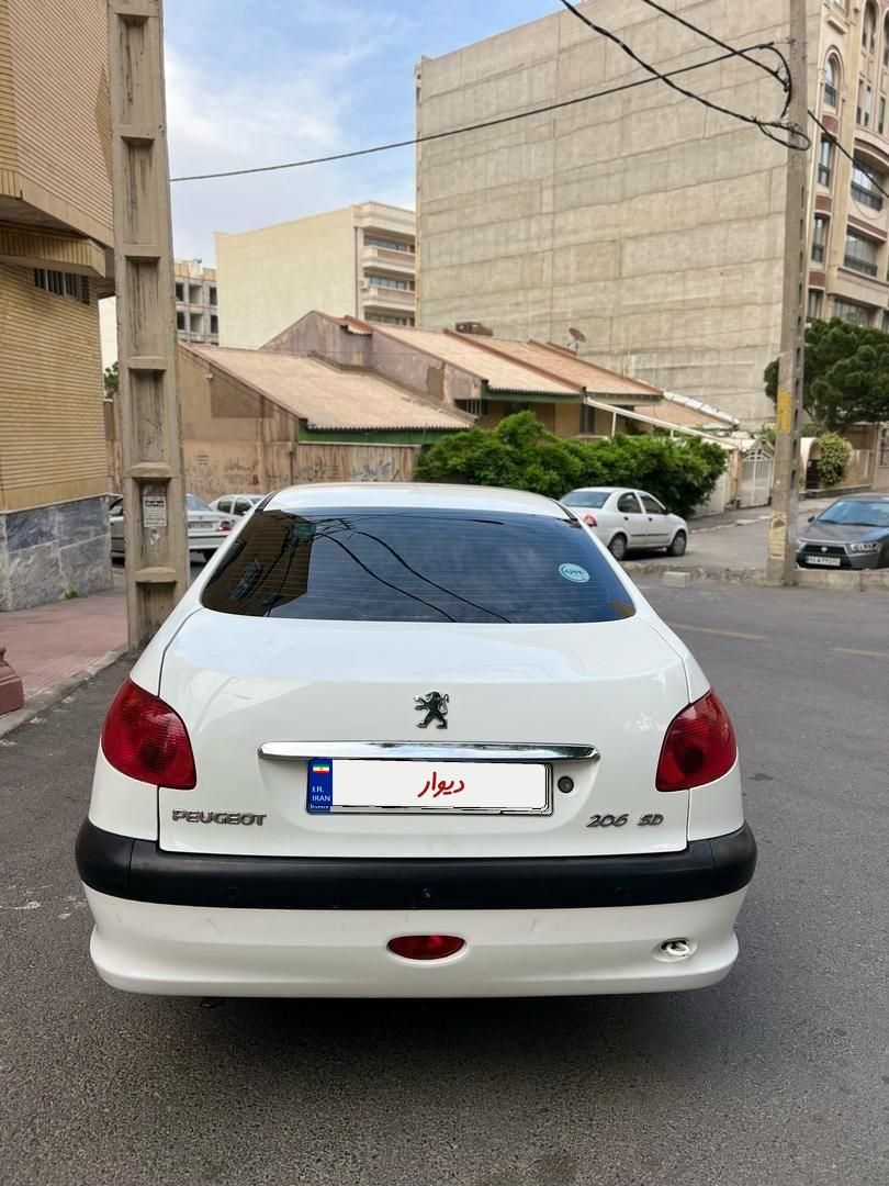 پژو ۲۰۶ صندوق دار v8 - 1396