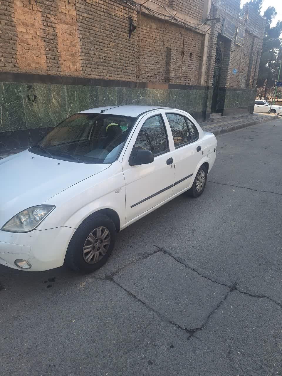 تیبا صندوق دار SX - 1398