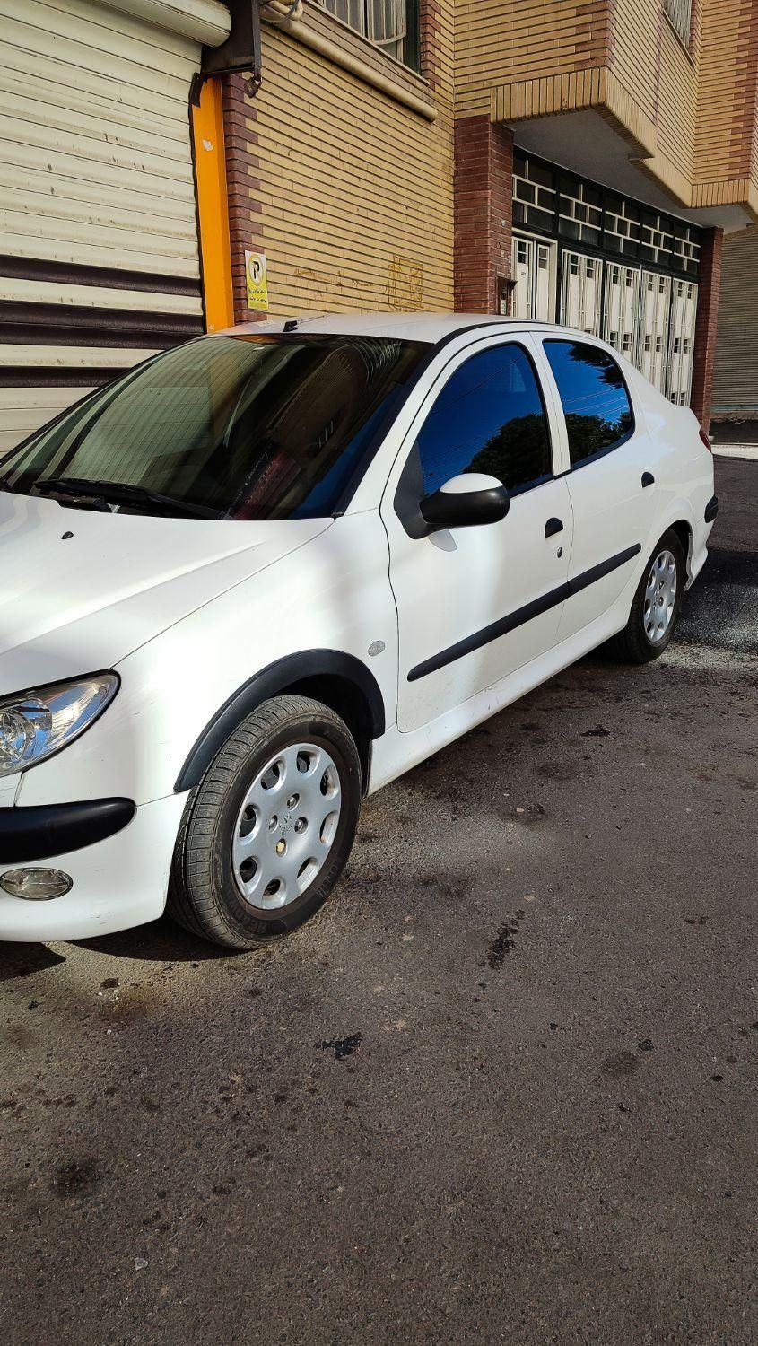 پژو ۲۰۶ صندوق دار v8 - 1396