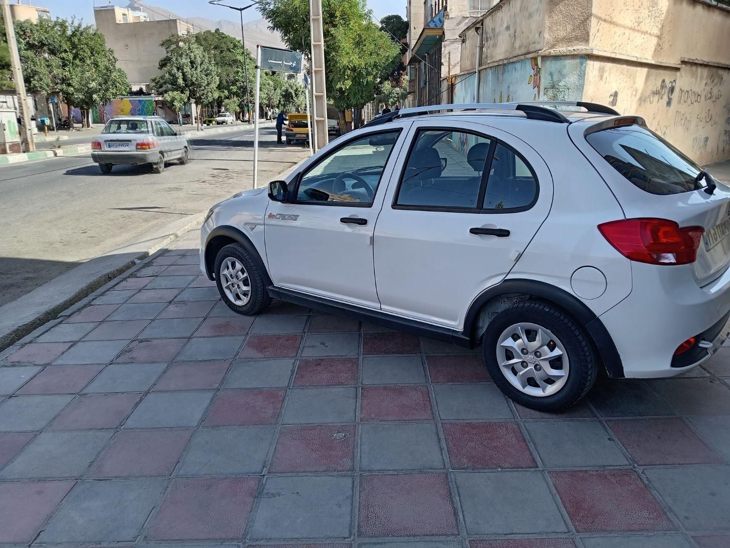 خودرو کوییک، معمولی آگهی ann_19539450