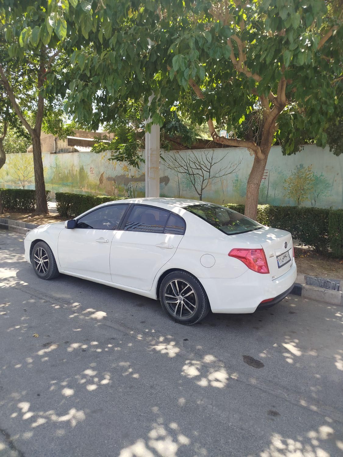 خودرو بسترن، B50F آگهی ann_19539461