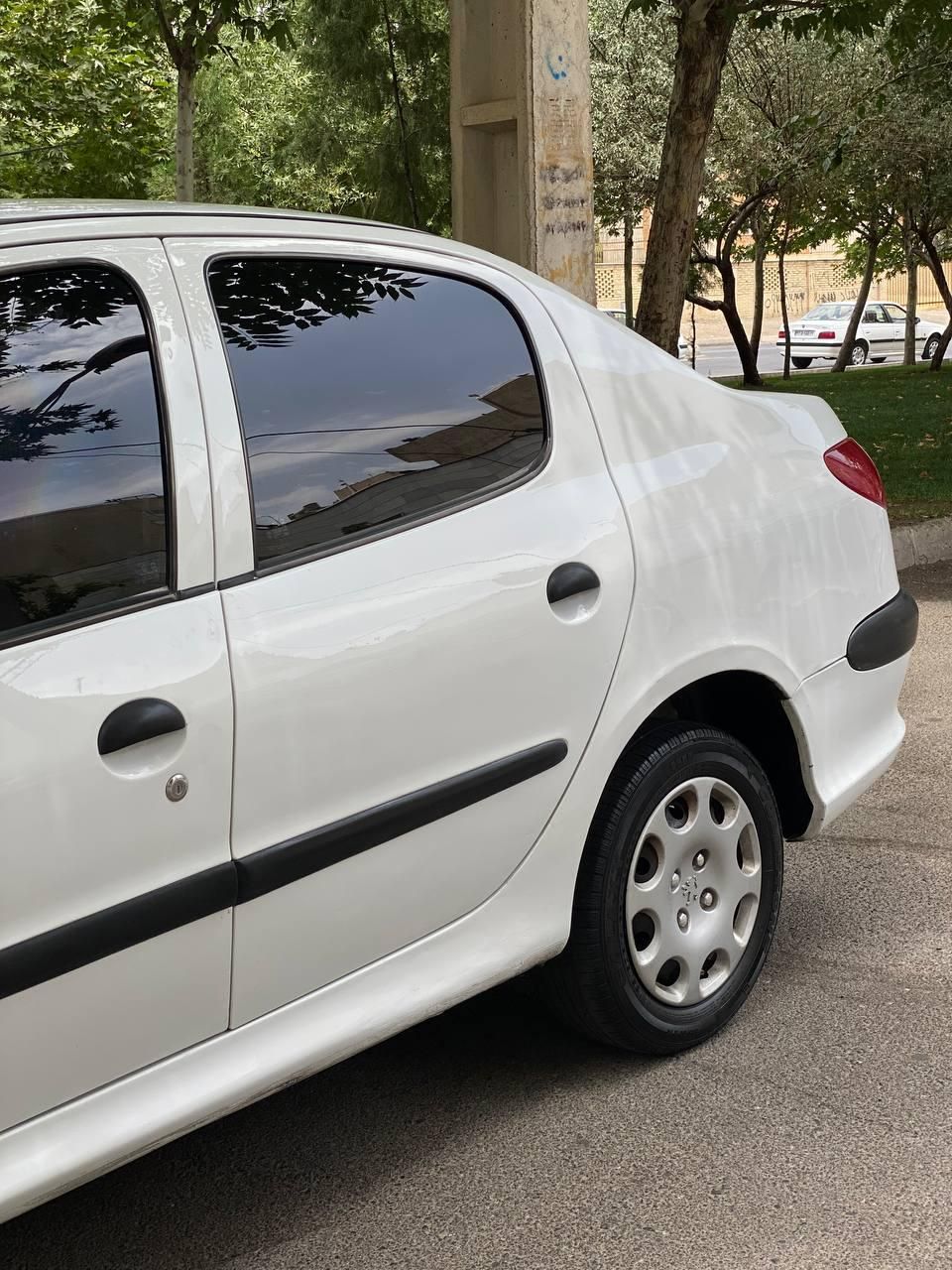 پژو ۲۰۶ صندوق دار v8 - 1396