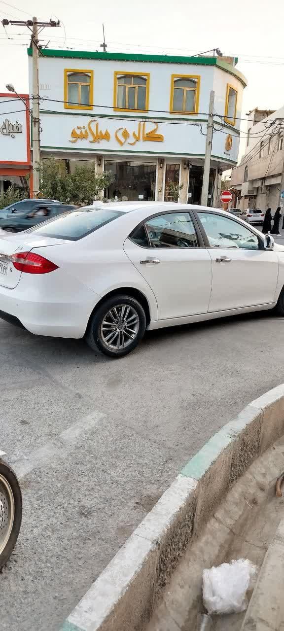 جک J5 اتوماتیک - 1393