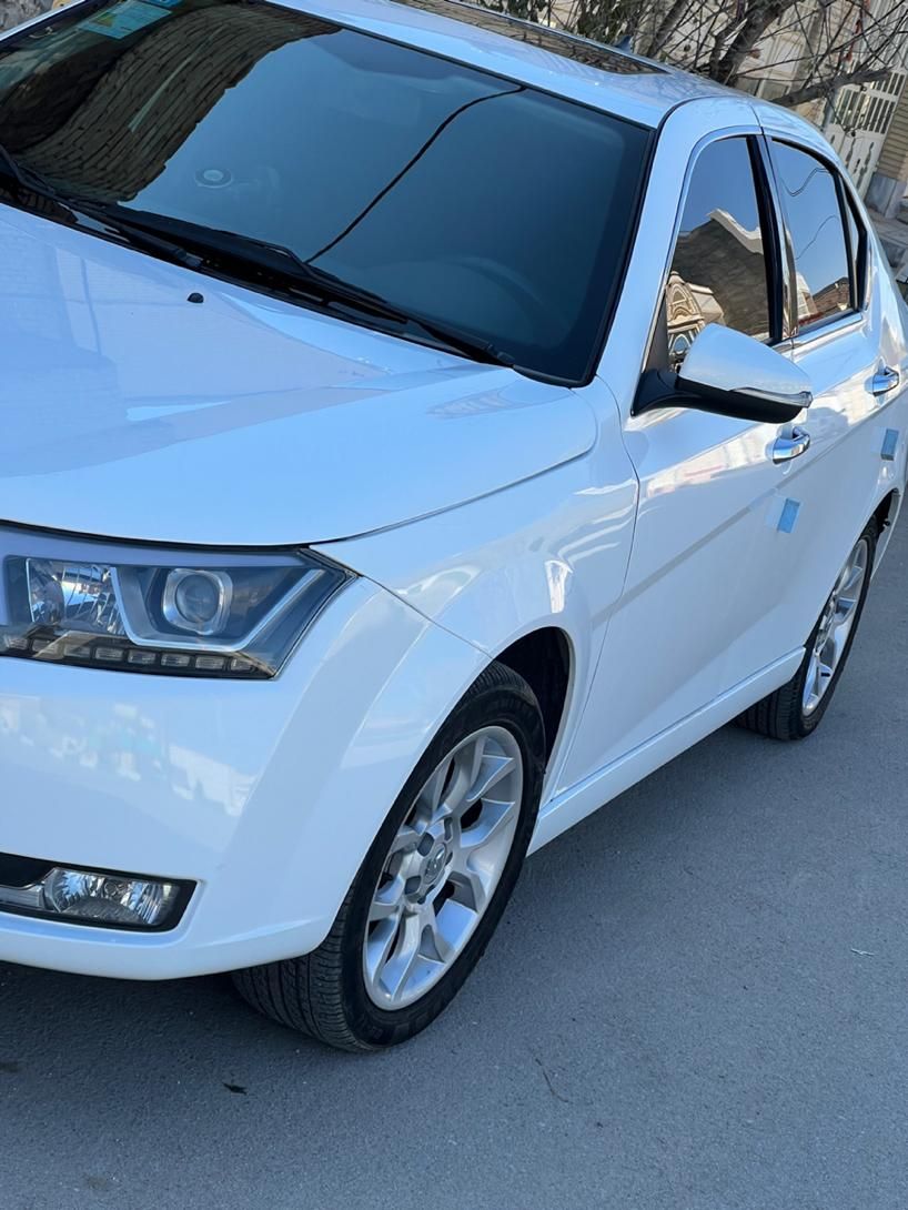 دنا پلاس توربو 6 دنده - 1401