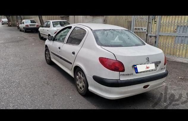 پژو ۲۰۶ صندوق دار v8 - 1397