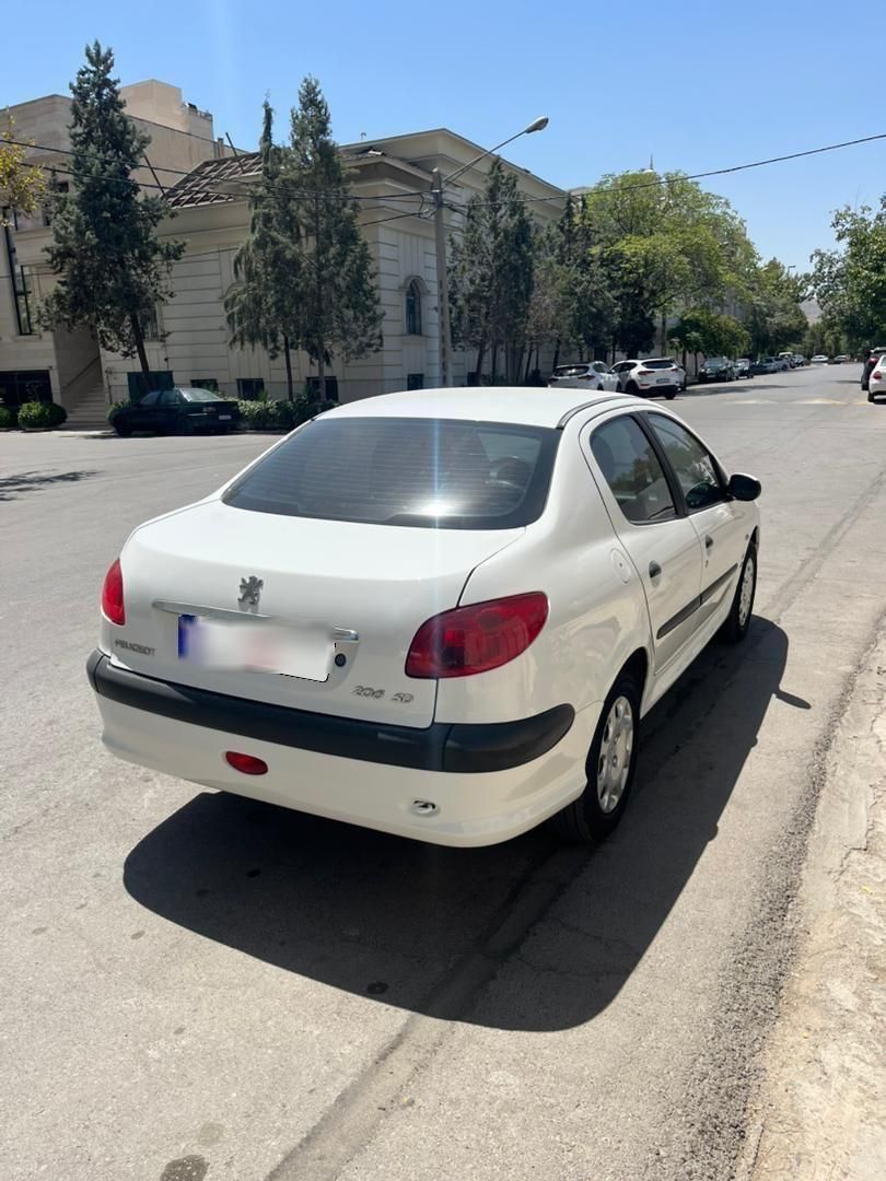 پژو ۲۰۶ صندوق دار v2 - 1389