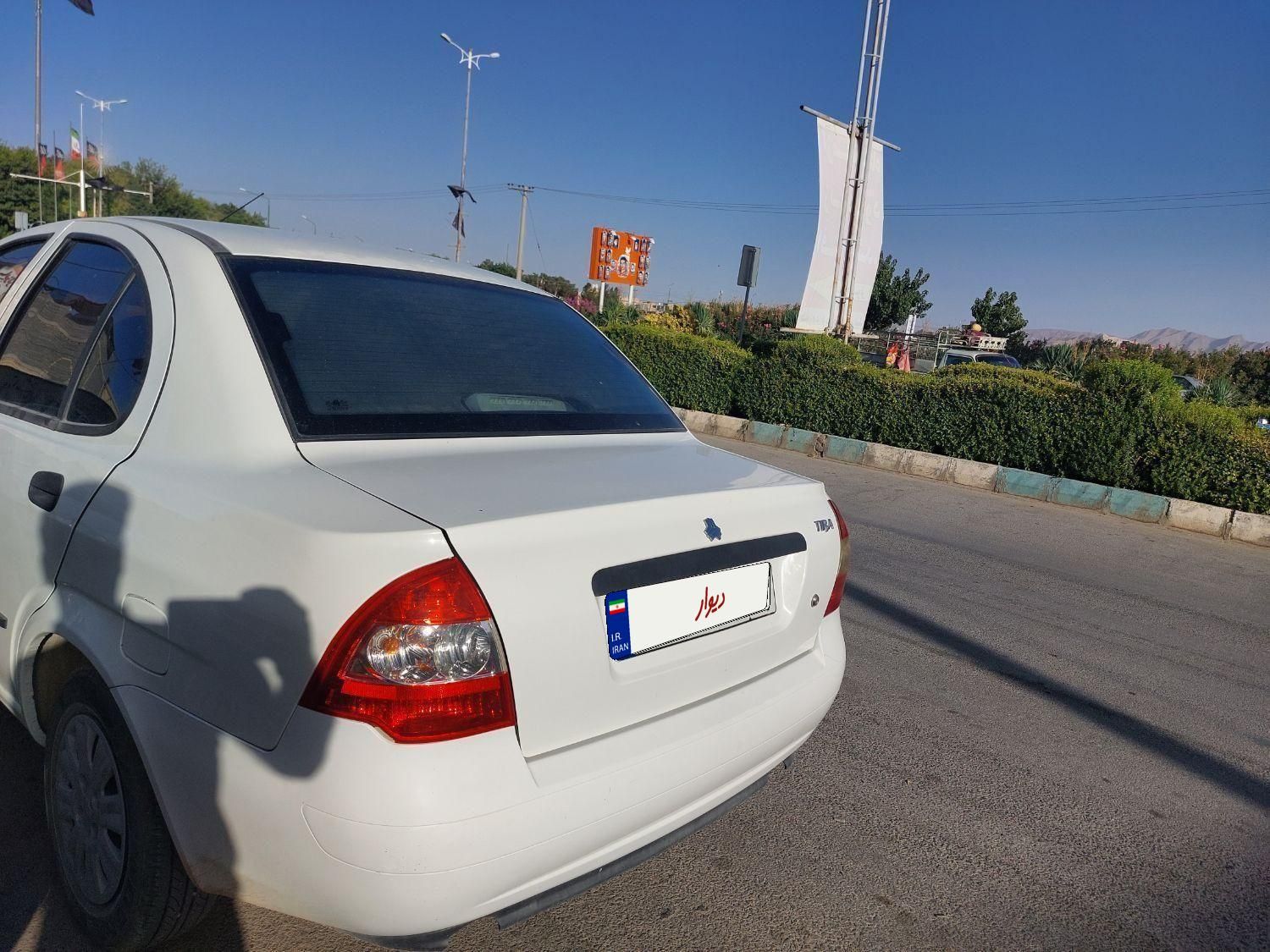 تیبا صندوق دار SX - 1400