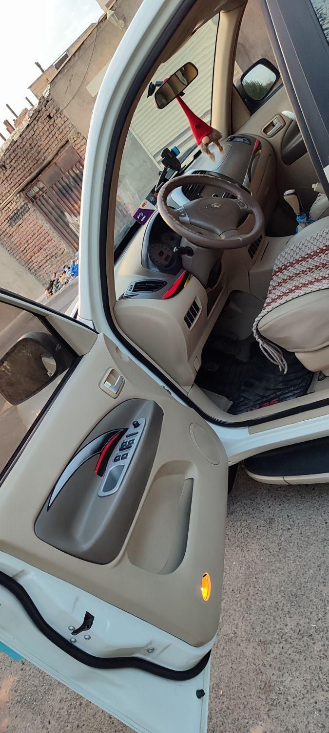 ام وی ام X33 دنده‌ای ساده - 1390