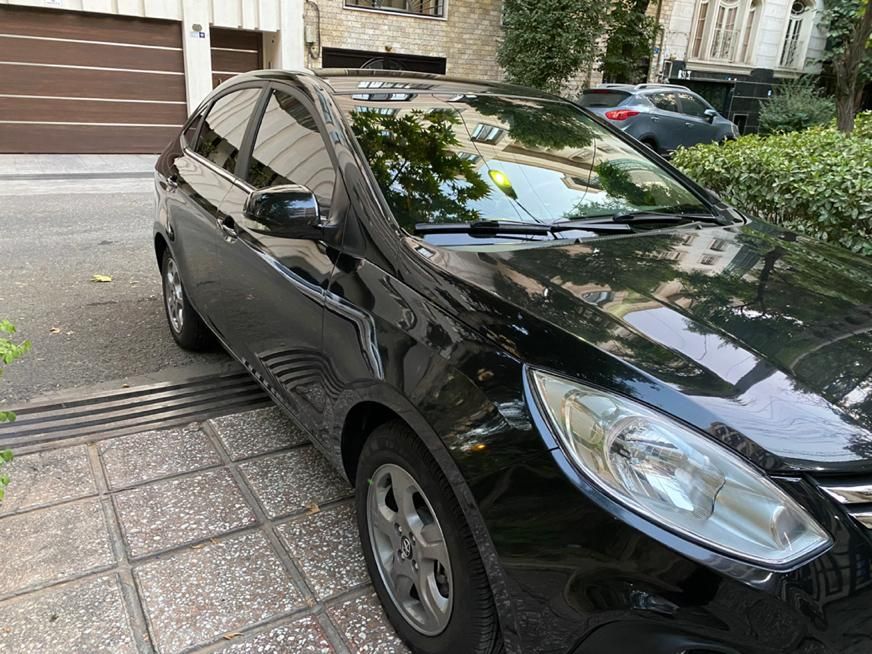 جک J4 اتوماتیک ساده - 1402