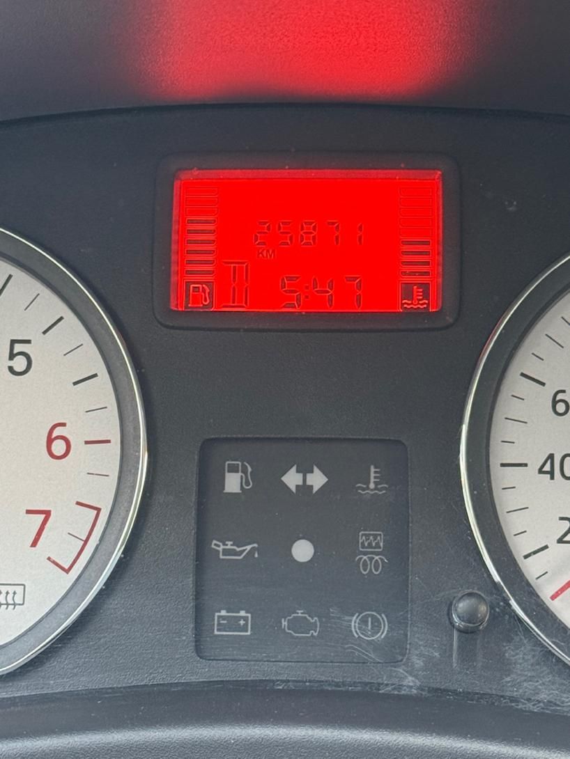 رنو ساندرو اتوماتیک - 1396
