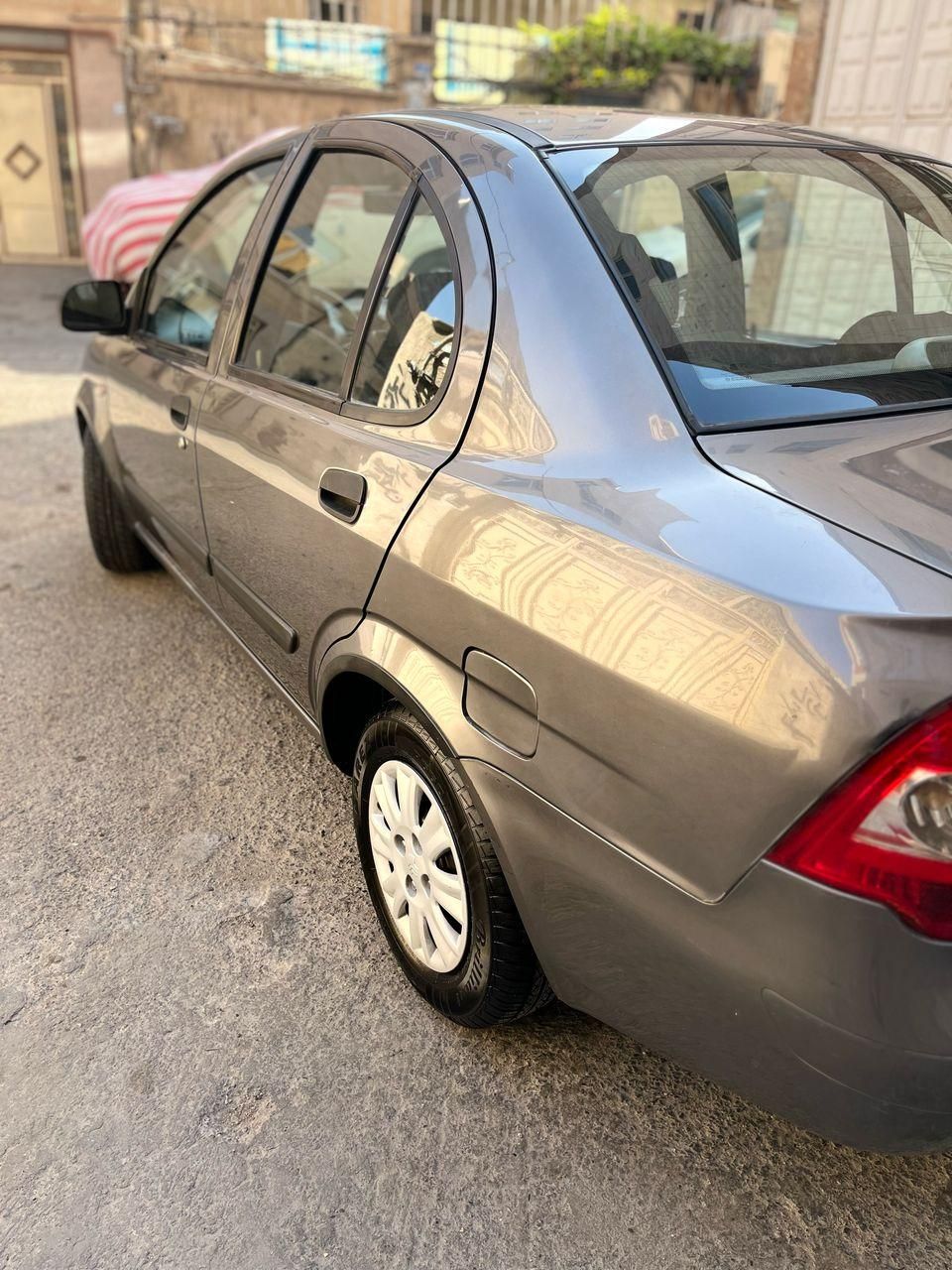 تیبا صندوق دار SX - 1391