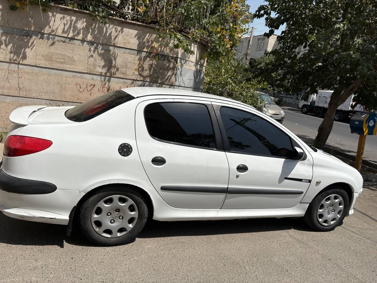 پژو ۲۰۶ صندوق دار v8 - 1390