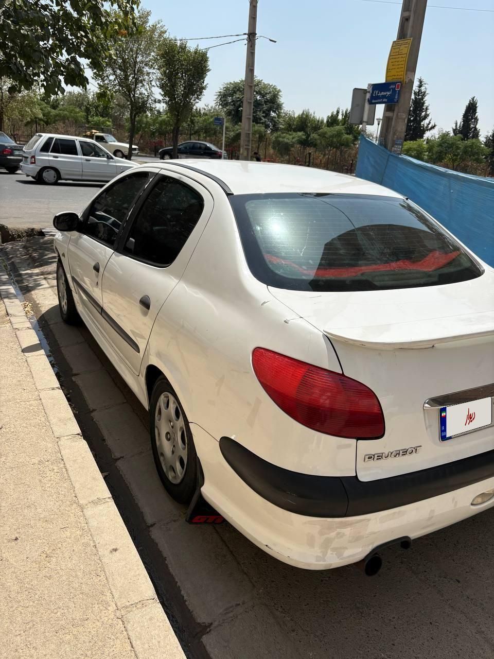 پژو ۲۰۶ صندوق دار v8 - 1390
