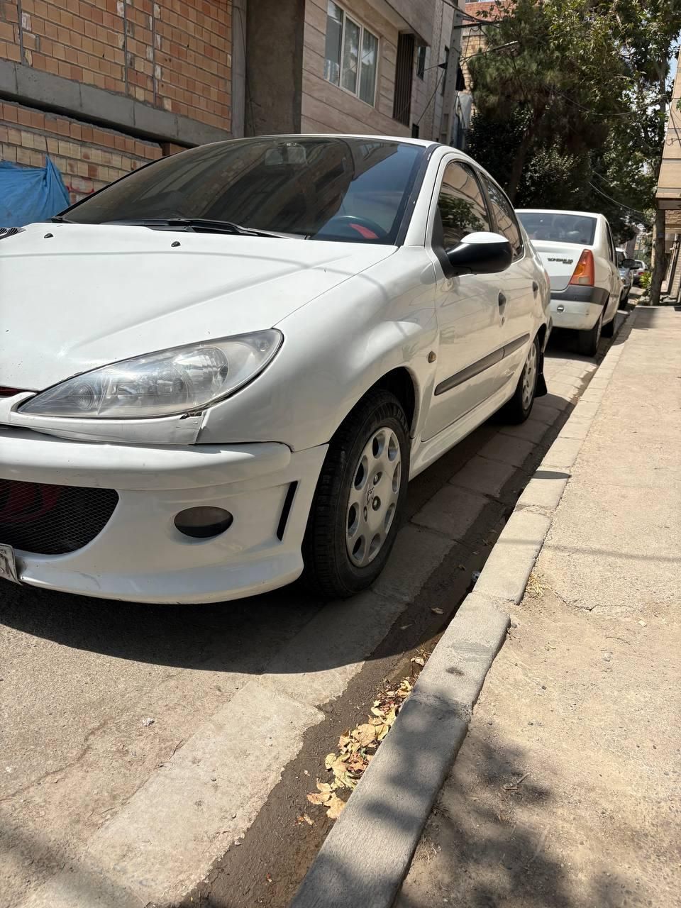 پژو ۲۰۶ صندوق دار v8 - 1390