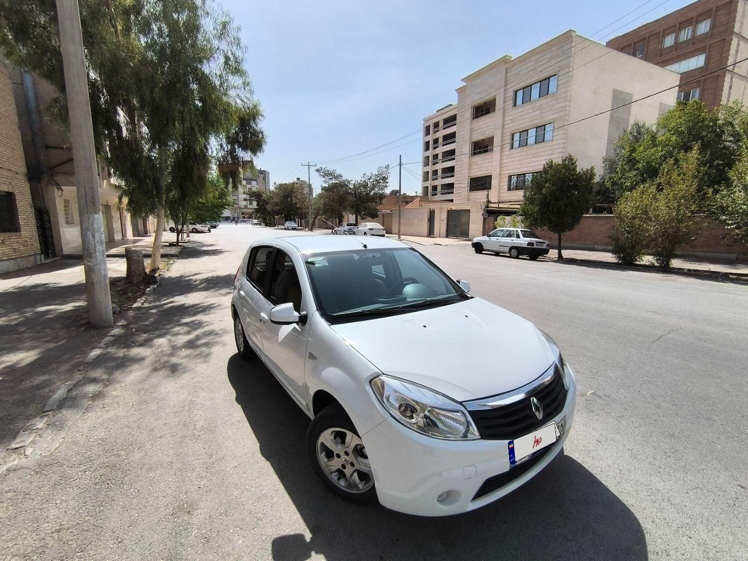 خودرو رنو، ساندرو آگهی ann_19540804