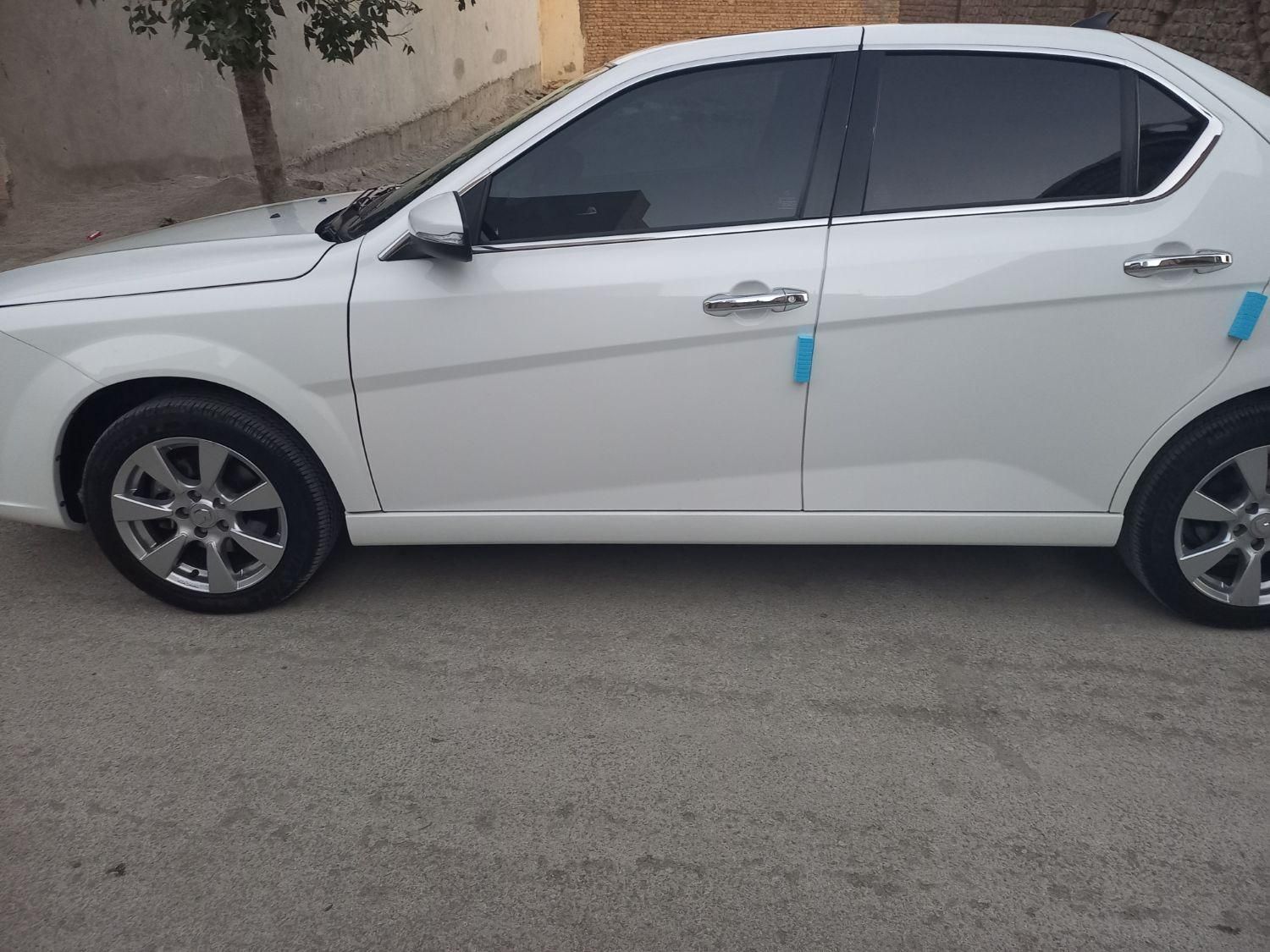 دنا پلاس توربو 6 دنده - 1401
