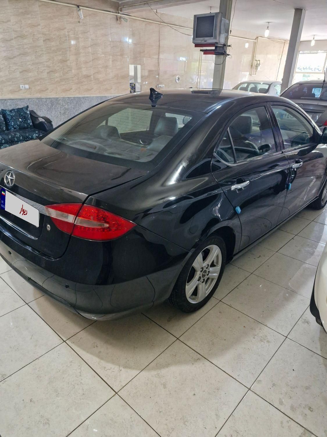 جک J5 اتوماتیک - 1394