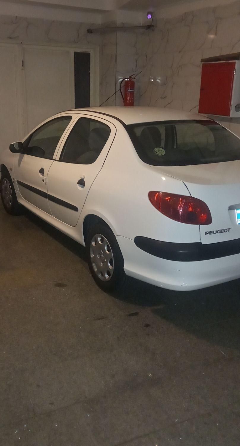 پژو ۲۰۶ صندوق دار v8 - 1398