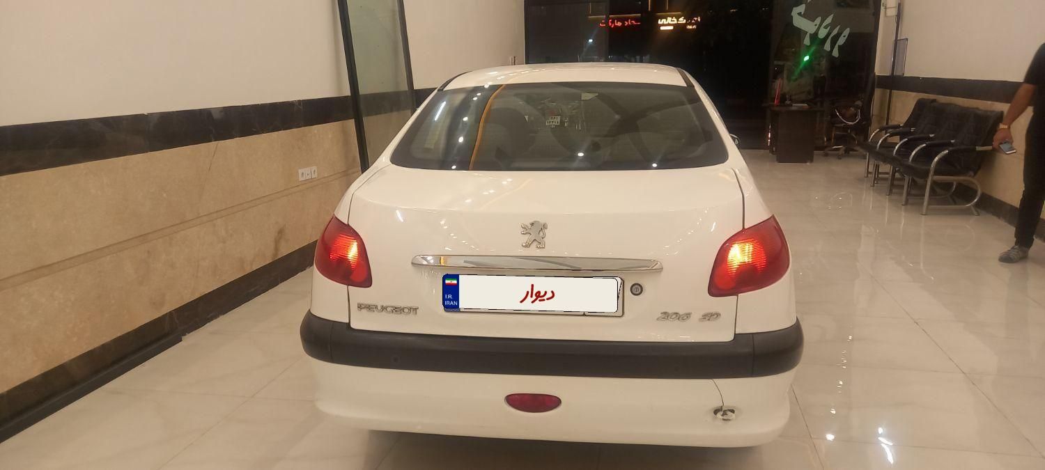 پژو ۲۰۶ صندوق دار v8 - 1398