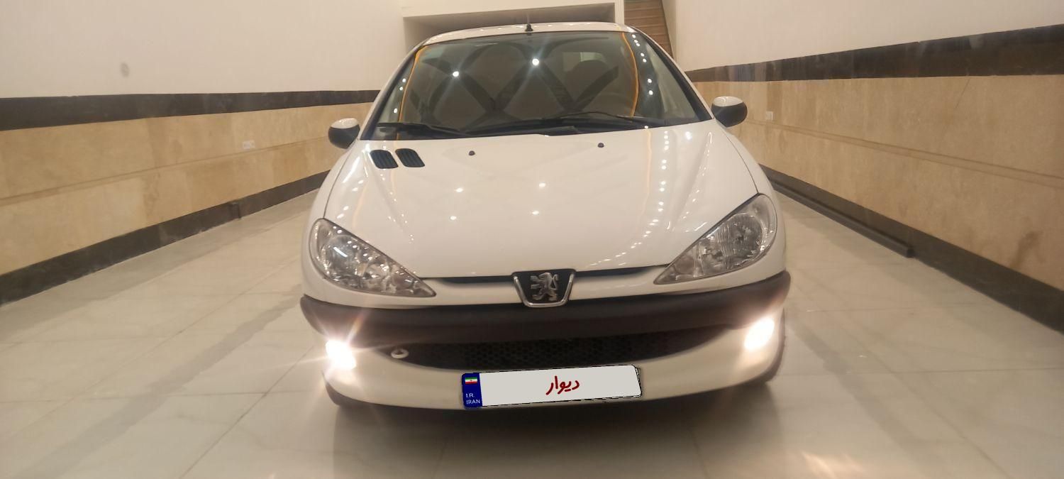 پژو ۲۰۶ صندوق دار v8 - 1398