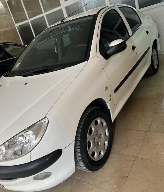 پژو ۲۰۶ صندوق دار v8 - 1396