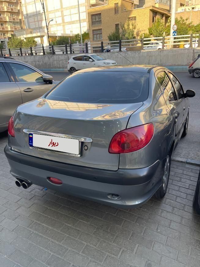 پژو ۲۰۶ صندوق دار v8 - 1394