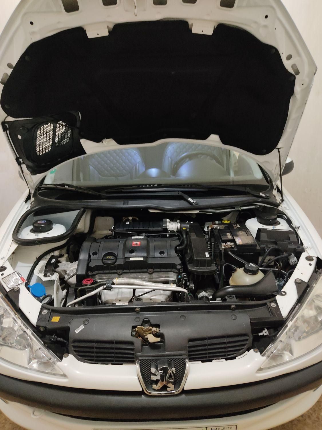 پژو ۲۰۶ صندوق دار v8 - 1392