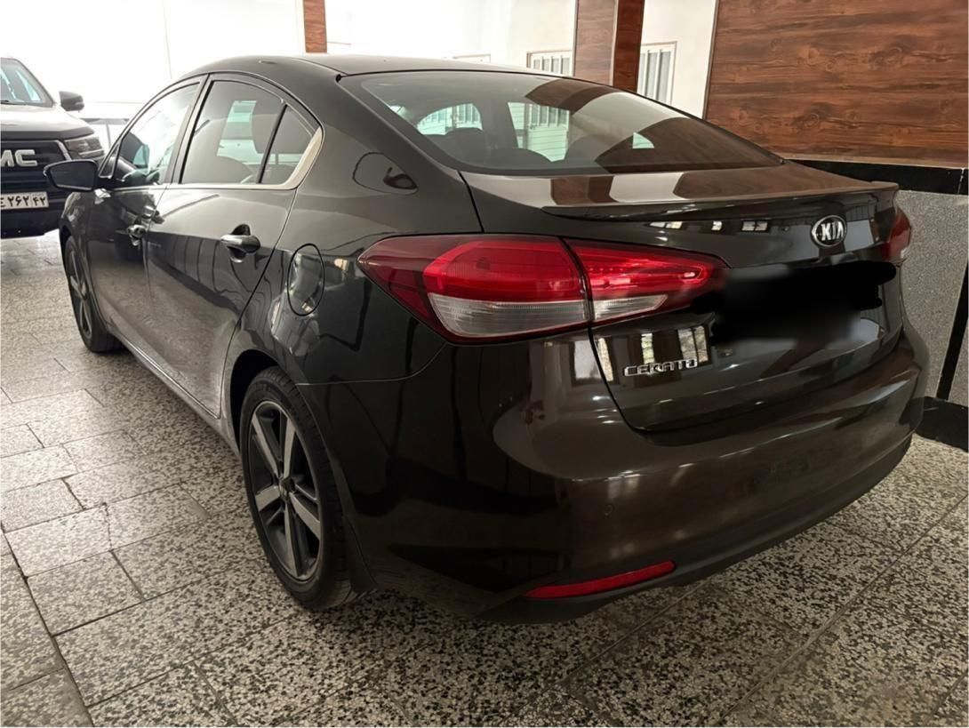 کیا سراتو 2.0 لیتر اتوماتیک GT لاین - 2017