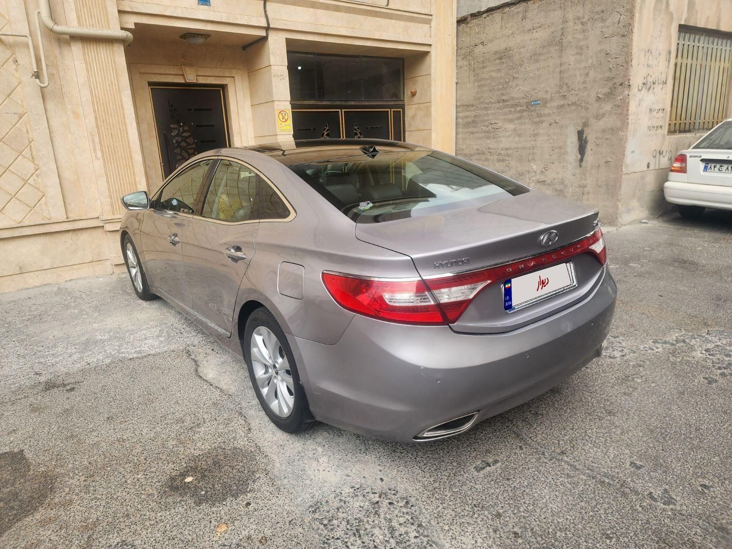 هیوندای آزرا (گرنجور) 3000cc - 2012
