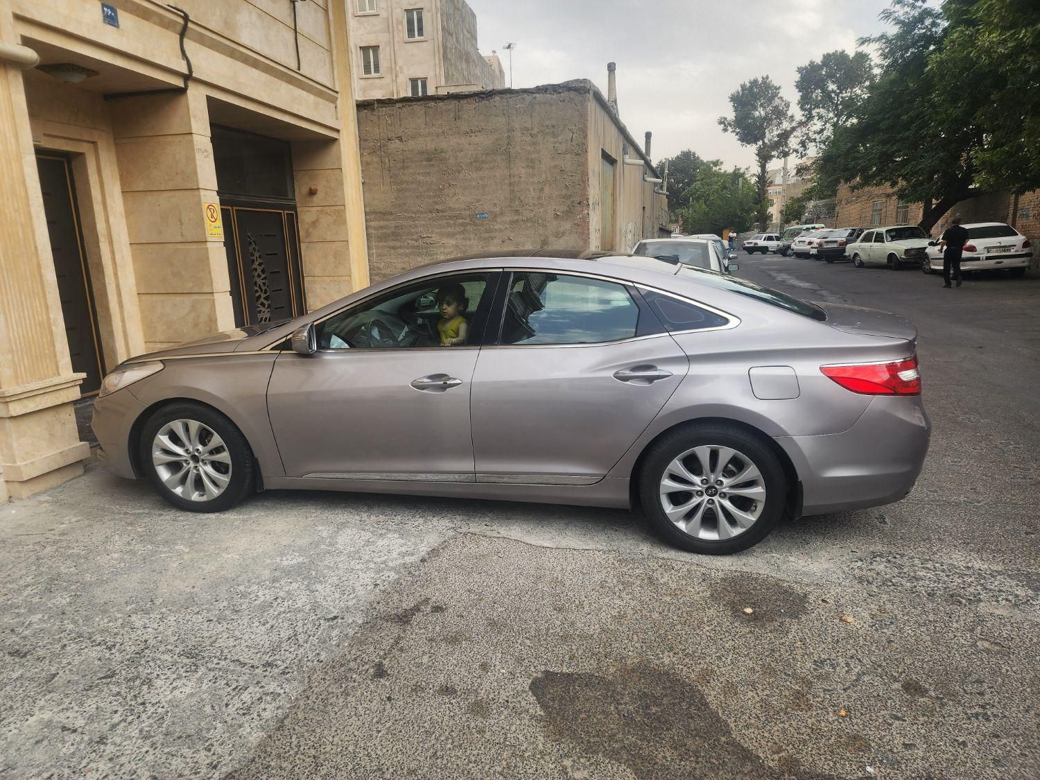 هیوندای آزرا (گرنجور) 3000cc - 2012