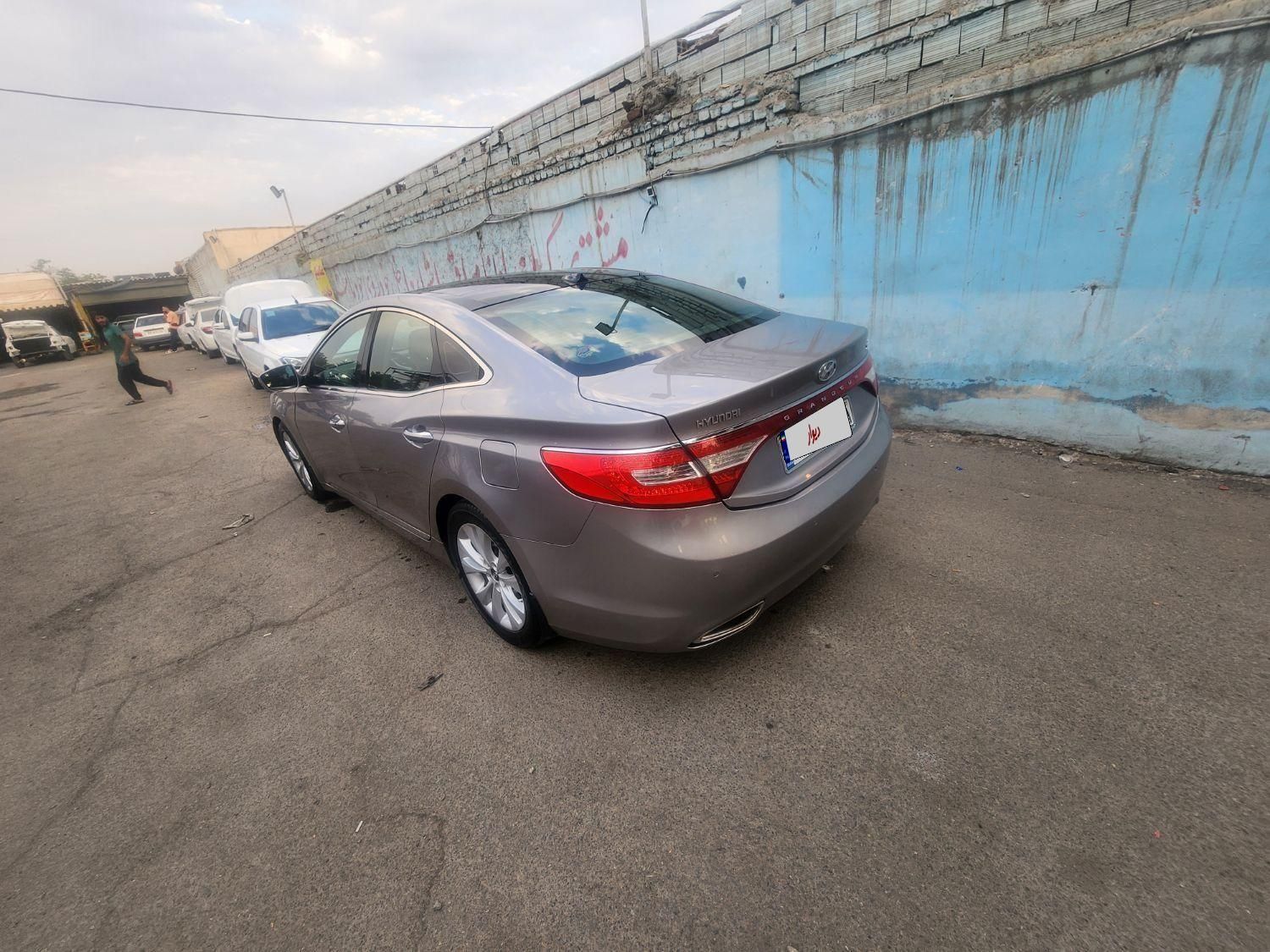 هیوندای آزرا (گرنجور) 3000cc - 2012