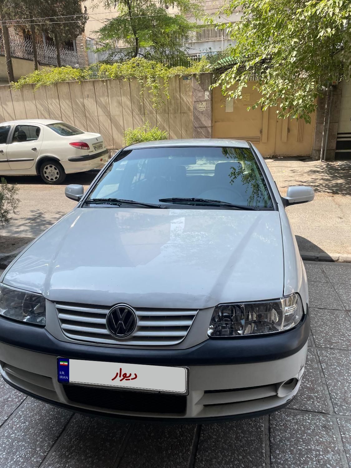 خودرو فولکس، گل آگهی ann_19541847