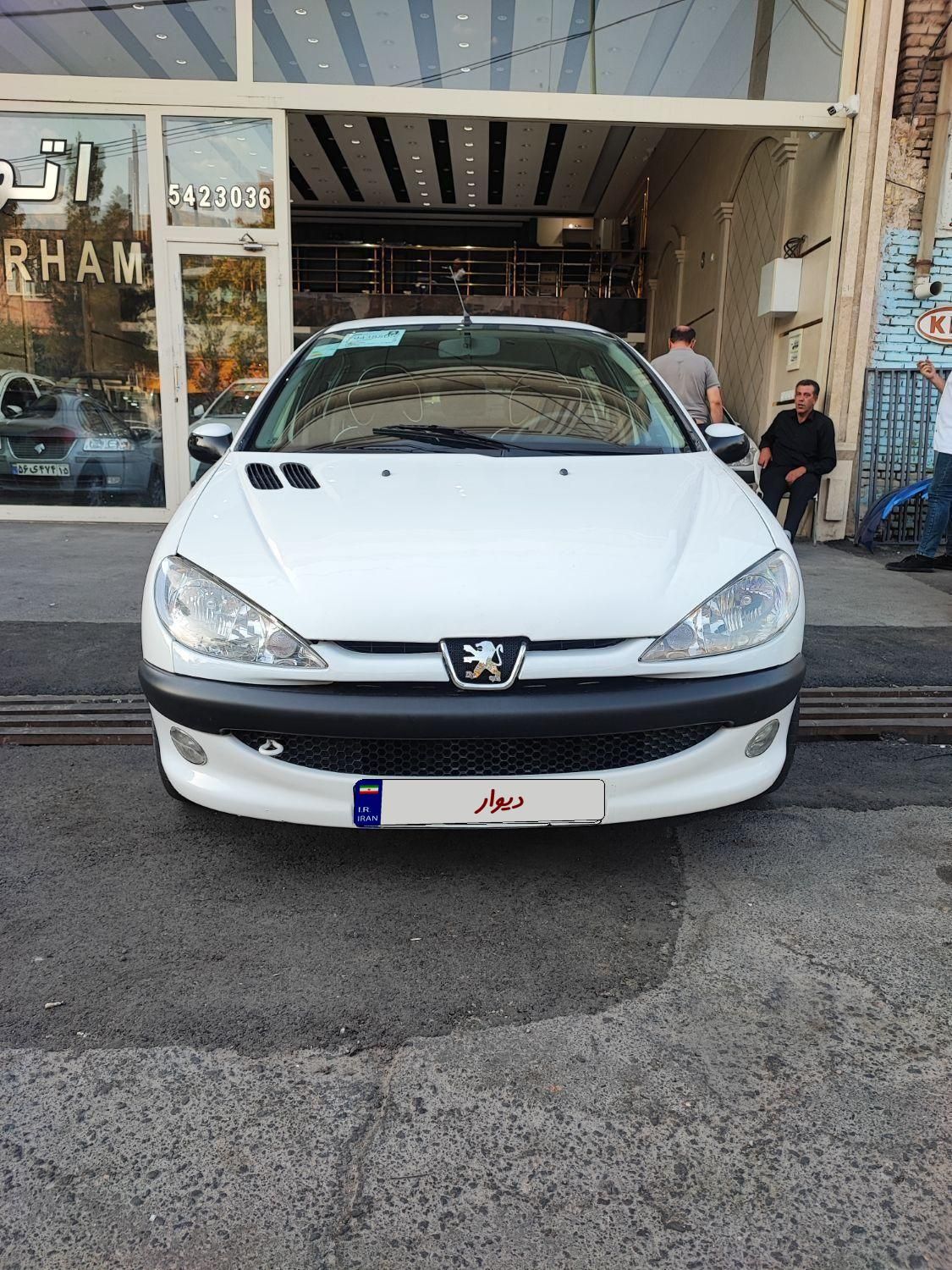 پژو ۲۰۶ صندوق دار v8 - 1394