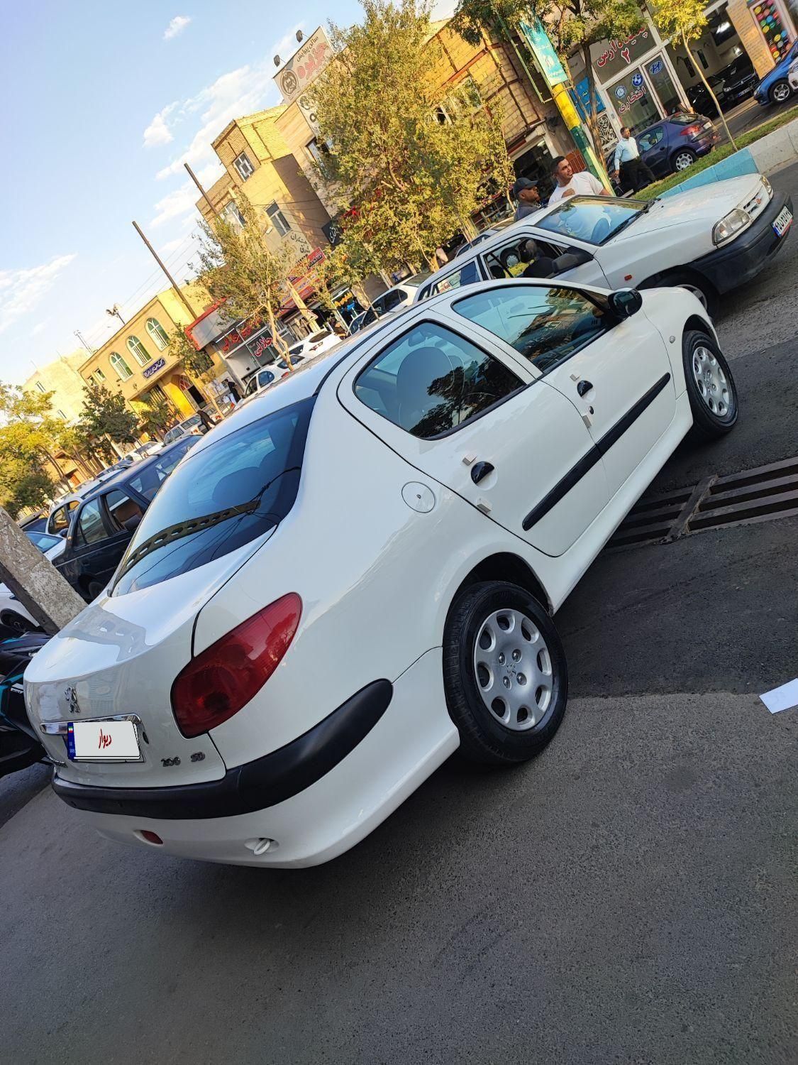 پژو ۲۰۶ صندوق دار v8 - 1394