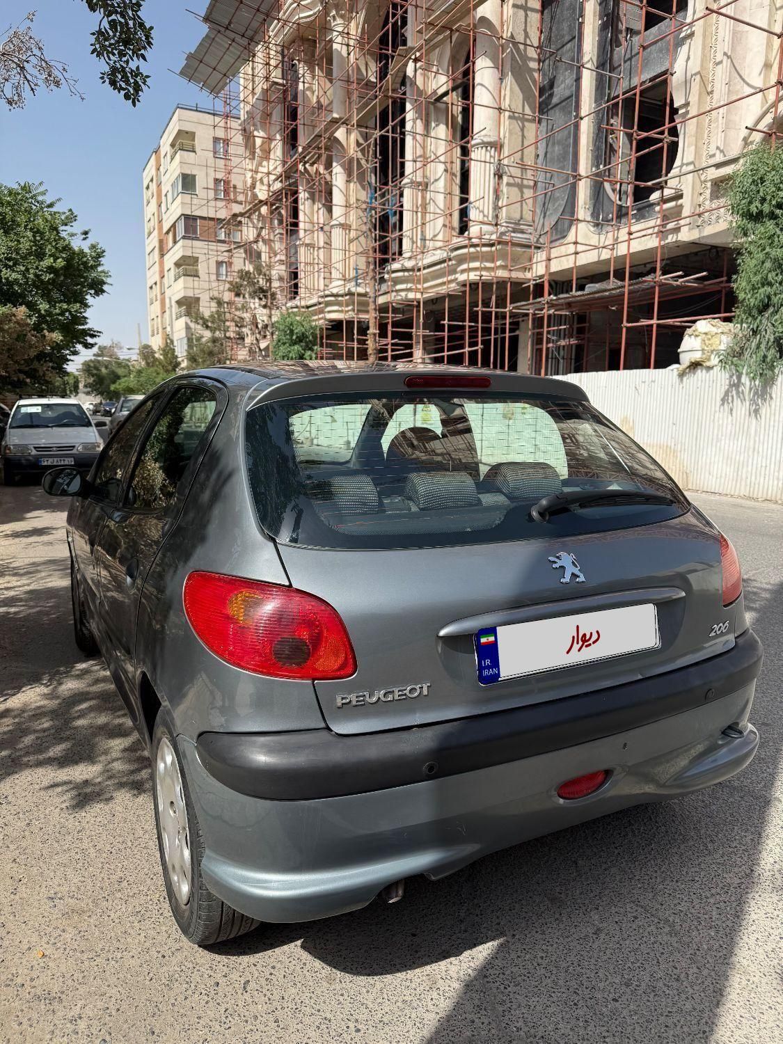 پژو 206 تیپ 3 - 1396