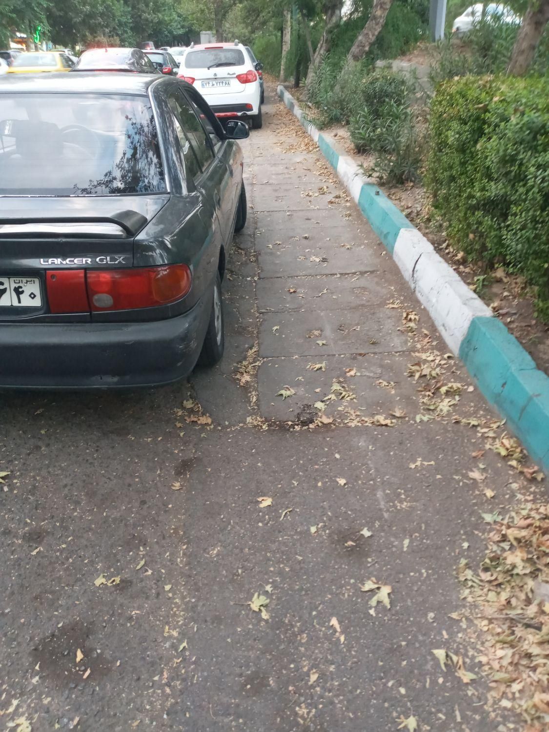 میتسوبیشی لنسر 1.6 لیتر دنده ای - 1993